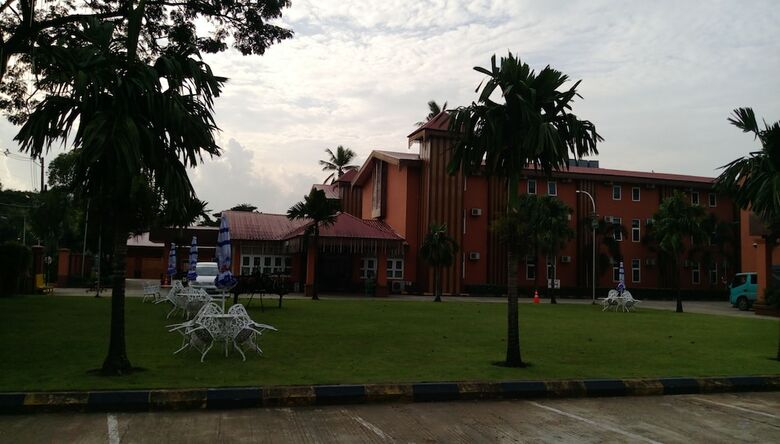 Myanmar Sports Hotel