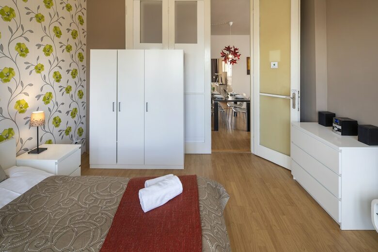 Hostal New Town - Apple Apartments