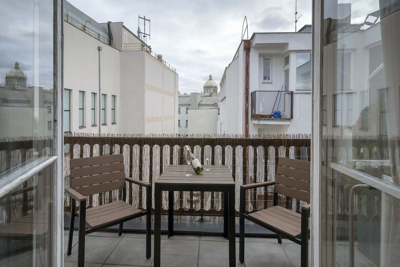 Hostal New Town - Apple Apartments