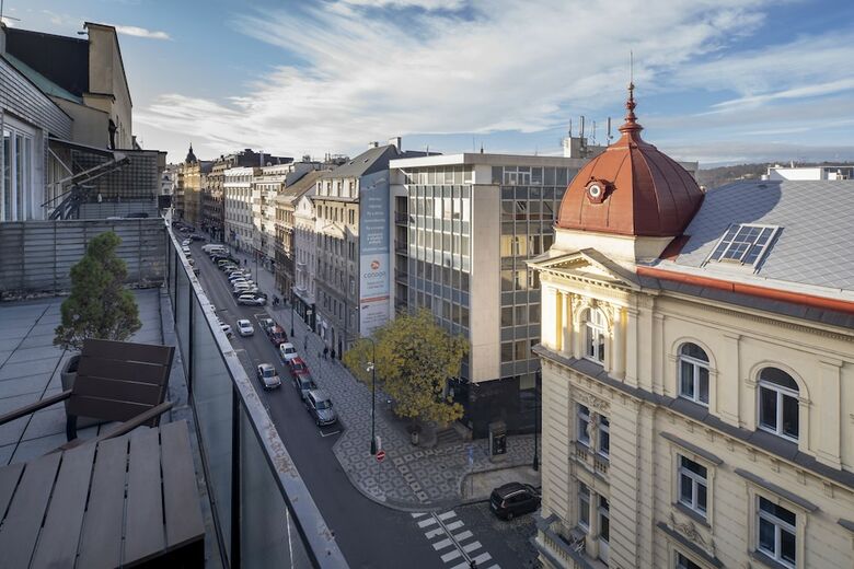 Hostal New Town - Apple Apartments
