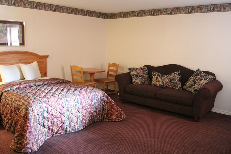 Motel Lakeside Inn & Suites