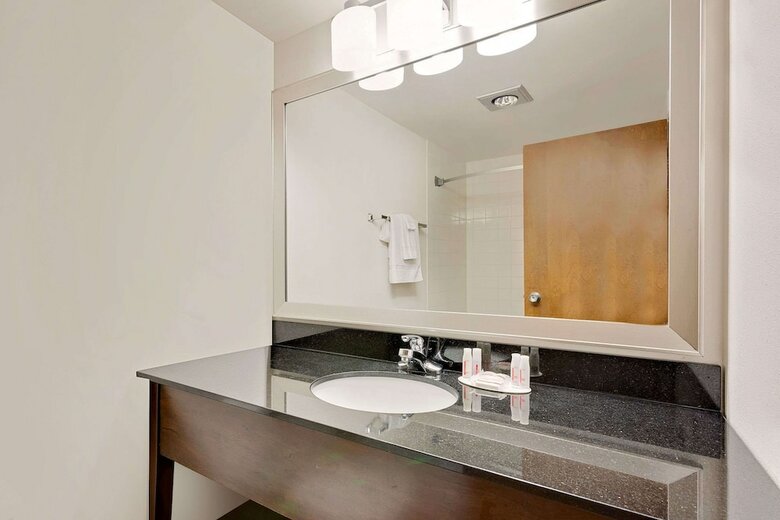 Hotel Ramada By Wyndham Marquette