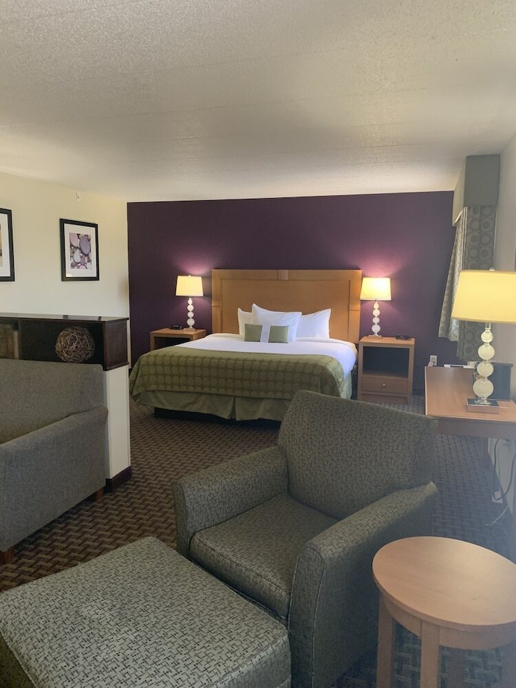 Hotel Ramada By Wyndham Marquette