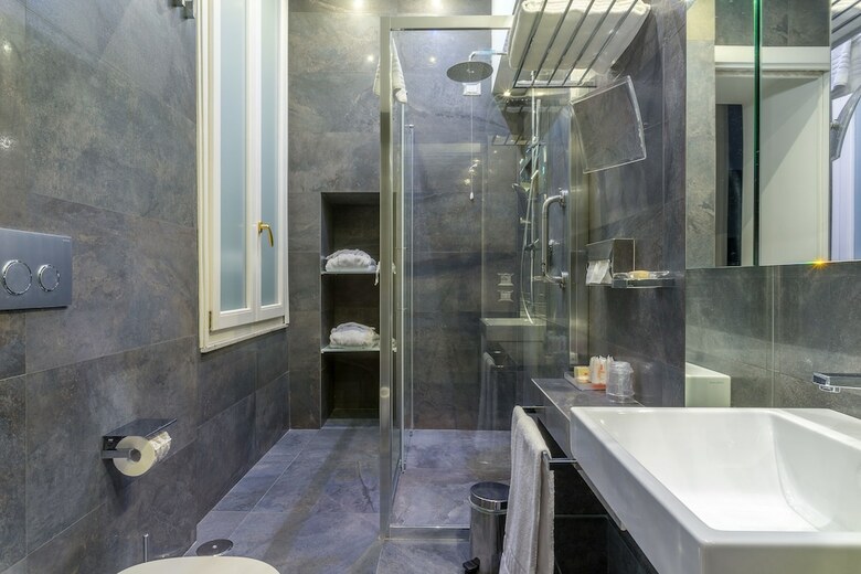 Hotel Les Diamants Spanish Steps Suite