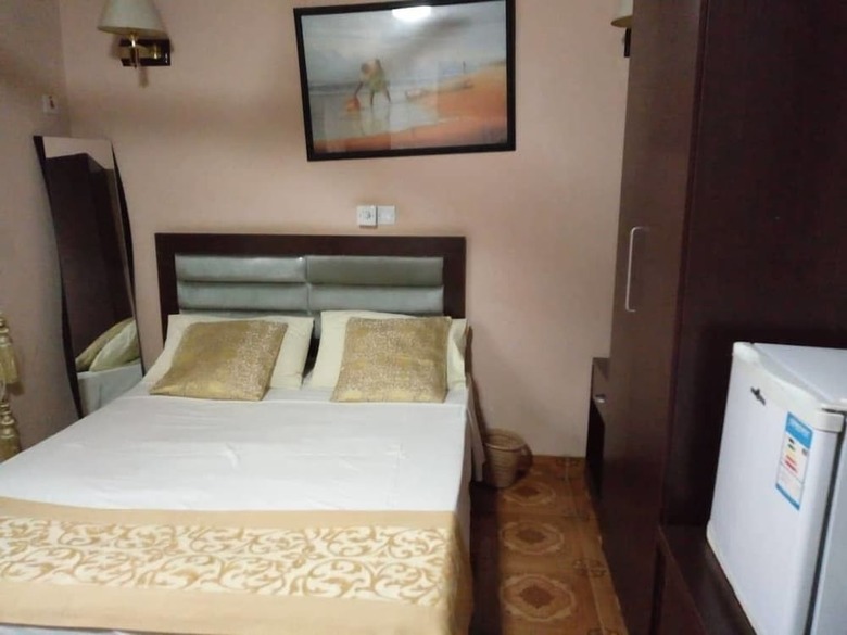 T.s. Hotel