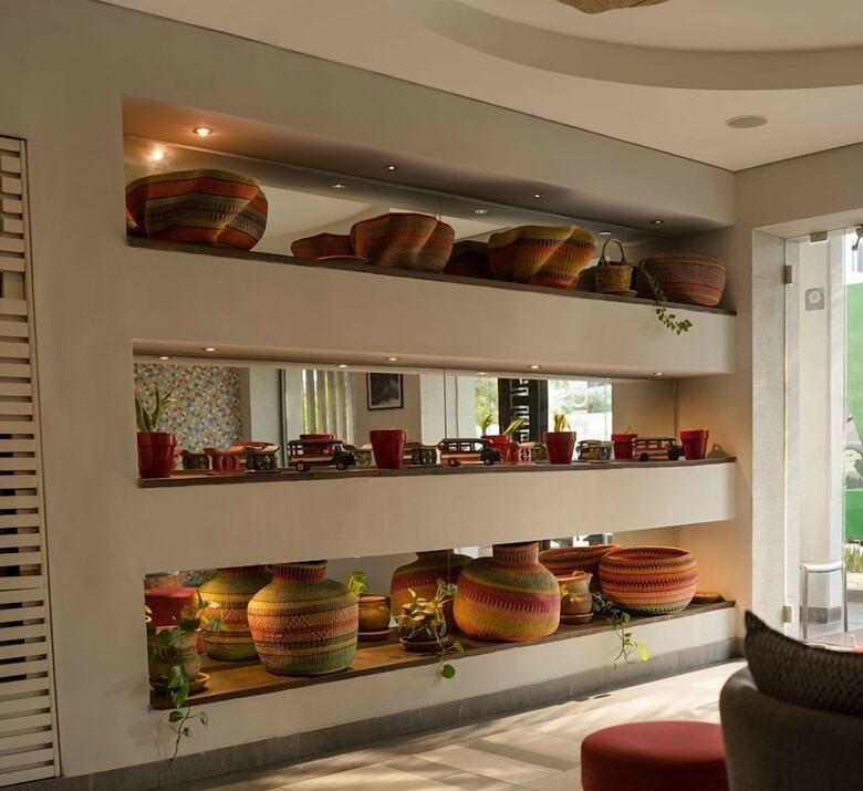 Urbano Hotel By Roots
