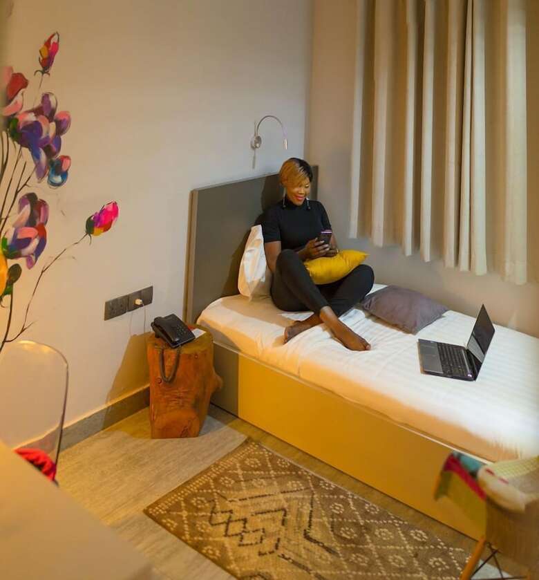 Urbano Hotel By Roots