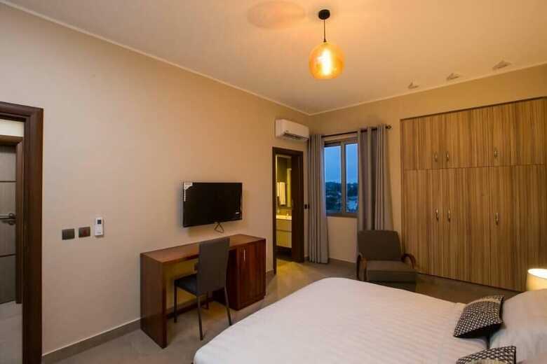 Urbano Hotel By Roots