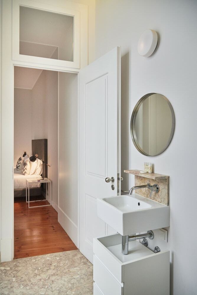 Lisbon Five Stars Apartments Combro 7