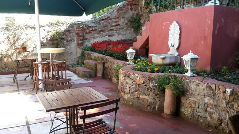 Anastasia Meziki Hotel