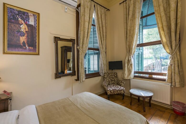 Anastasia Meziki Hotel