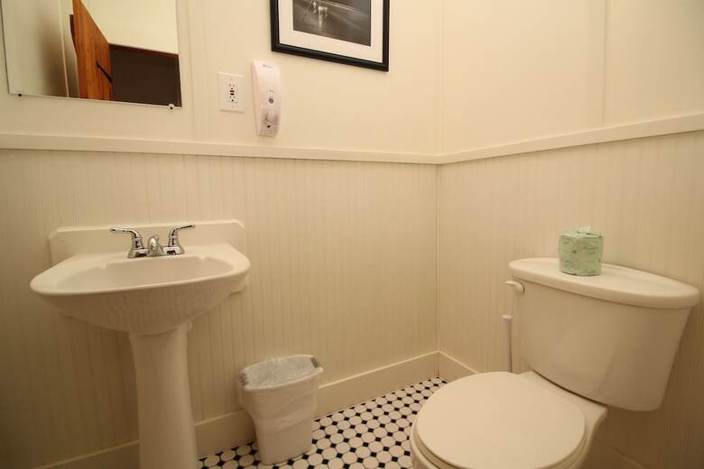 Hotel Nags Head Beach Inn By Kees Vacations