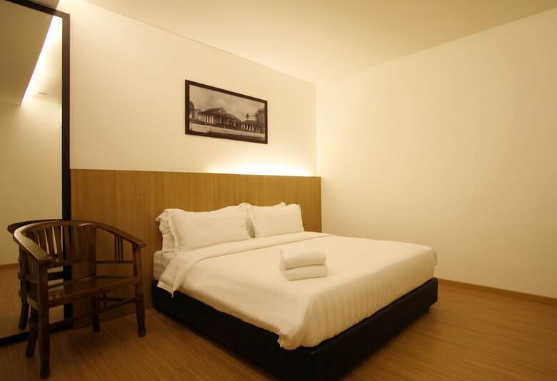 Place2stay Business Hotel - Waterfront