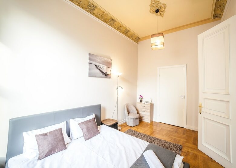 Mosaic Center Apartments
