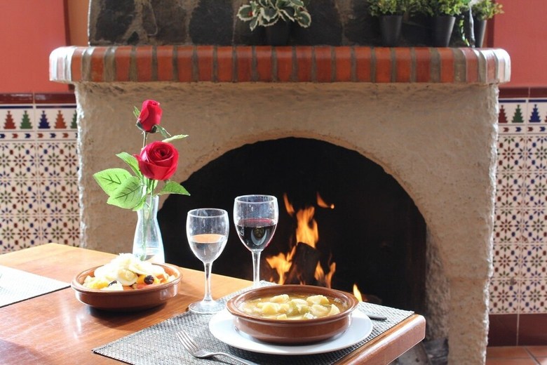 Hostal Y Apartamento Rural Los Naranjos