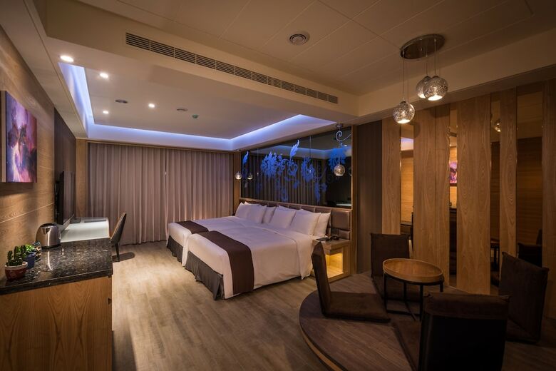 Moving Star Hotel