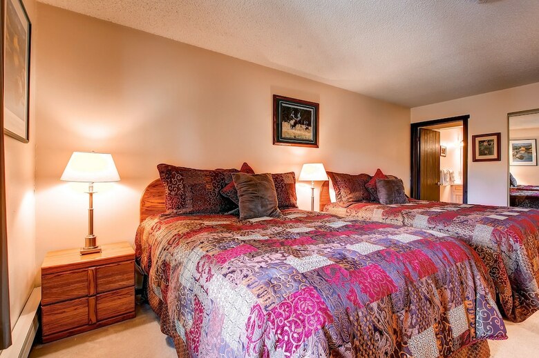 Tannenbaum Condominiums By Ski Country Resorts