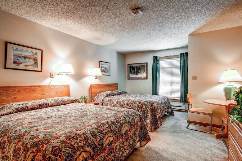 Tannenbaum Condominiums By Ski Country Resorts