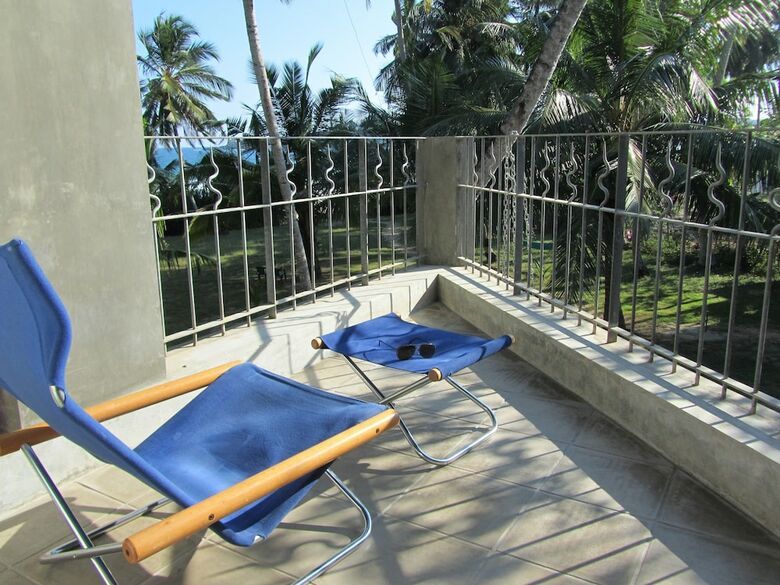 Hotel Isana Beach House