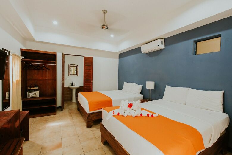 Hotel La Posada And Jungle