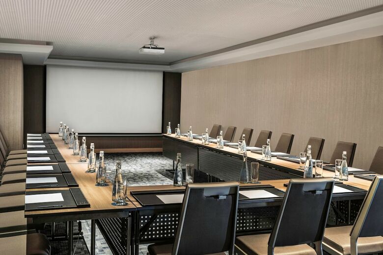 Hotel Four Points By Sheraton Surabaya