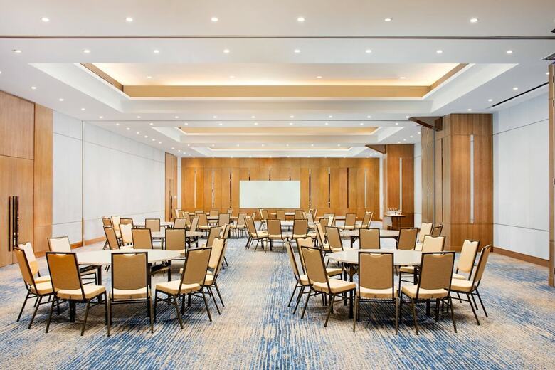 Hotel Four Points By Sheraton Surabaya