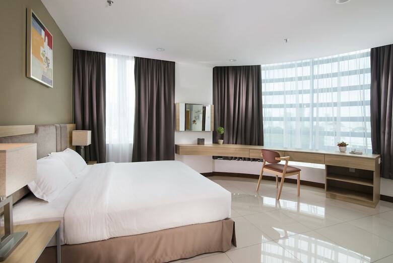 One Pacific Hotel & Serviced Apartments