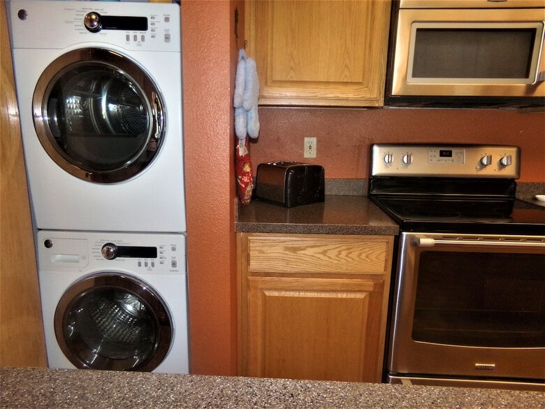 Lake Forest 2 Bed 2 Bath B
