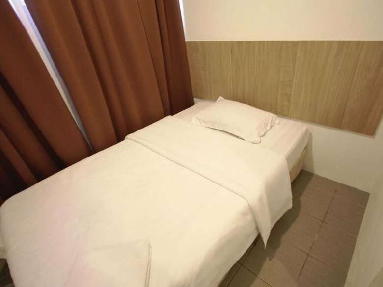 Hotel Place2stay - Airport