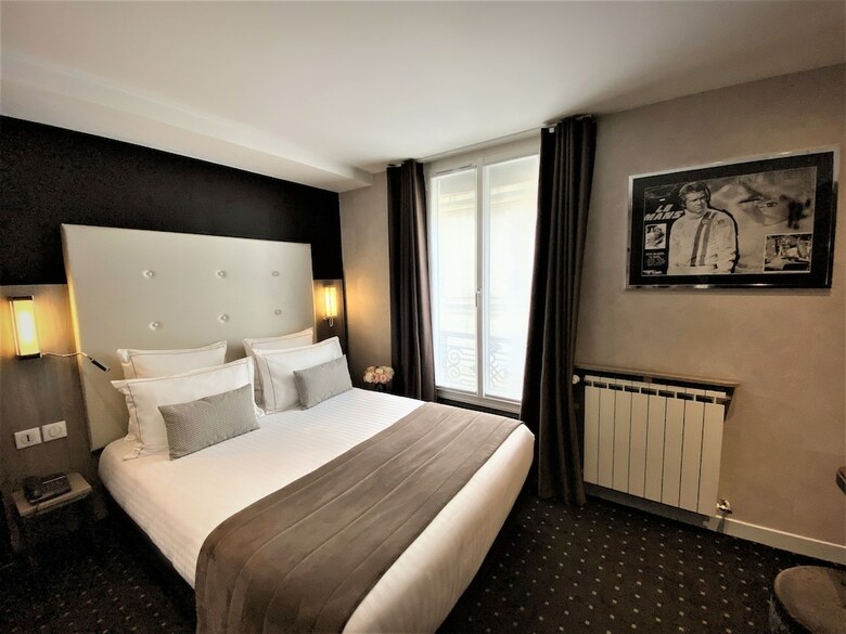 Hotel H�tel de La Paix Tour Eiffel