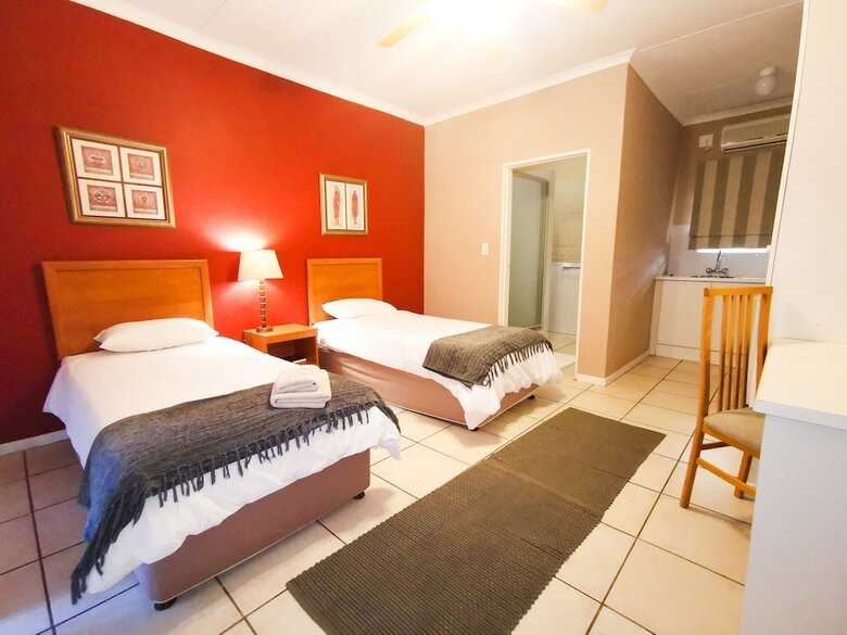 Hotel Loerie Guesthouse