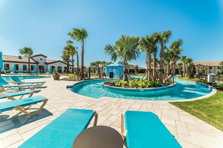 Windsor At Westside Resort By Global Resort Homes