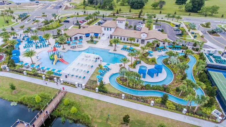 Windsor At Westside Resort By Global Resort Homes