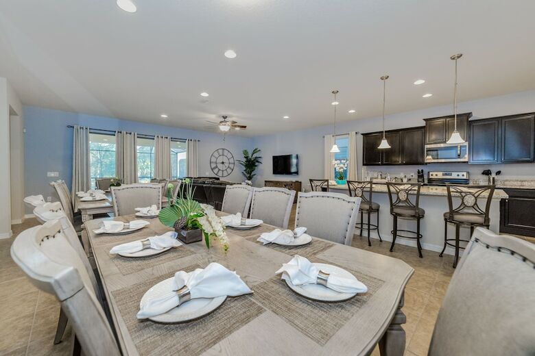 Windsor At Westside Resort By Global Resort Homes