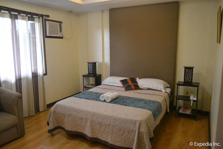 Hotel Twin Pines Suites