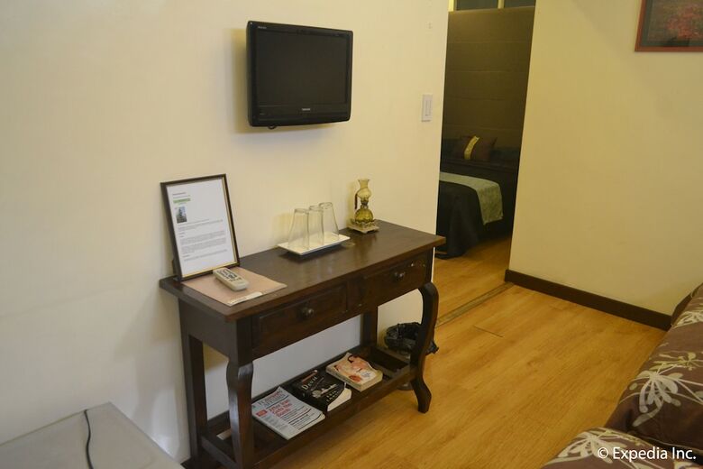 Hotel Twin Pines Suites
