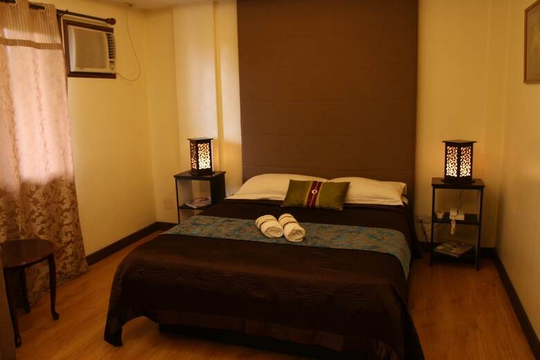 Hotel Twin Pines Suites