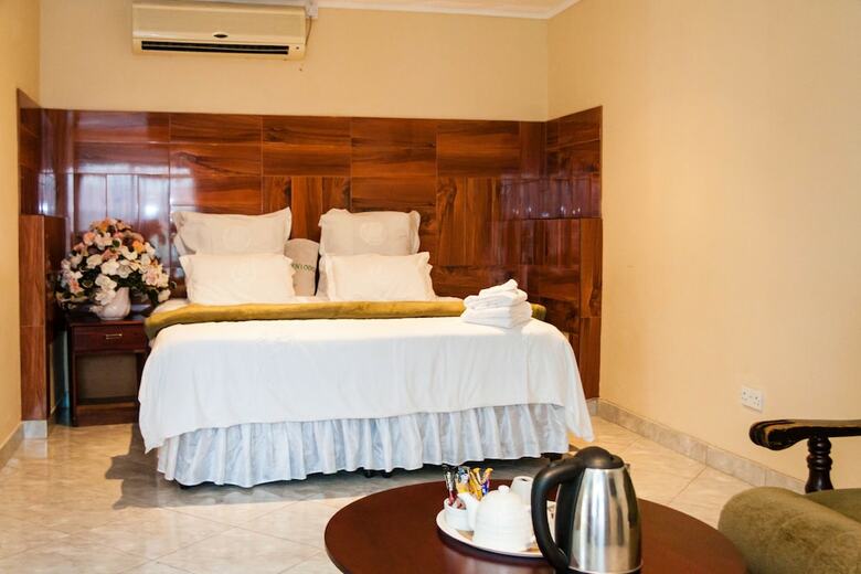 Hotel Glen Lodge & Tours