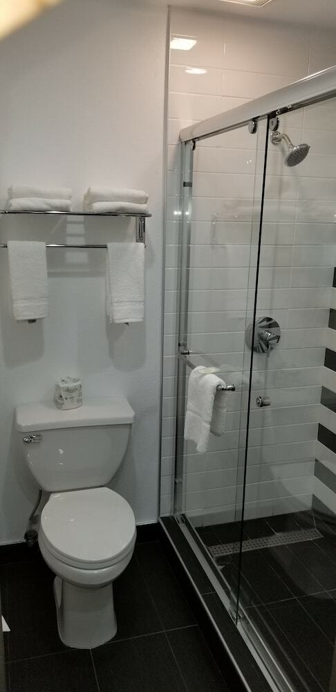 Hotel Quality Inn And Suites