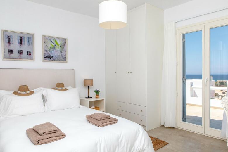 Villa Naxian Resort