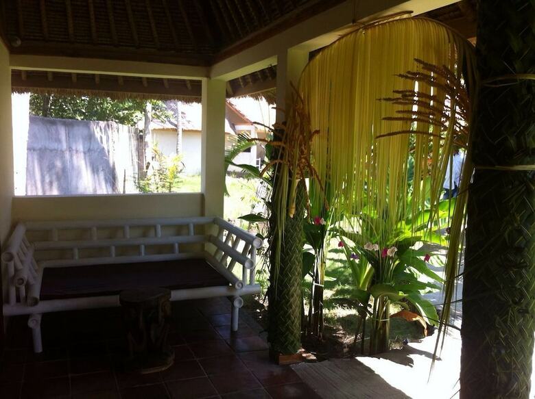 Hotel Tiki Lodge Lombok