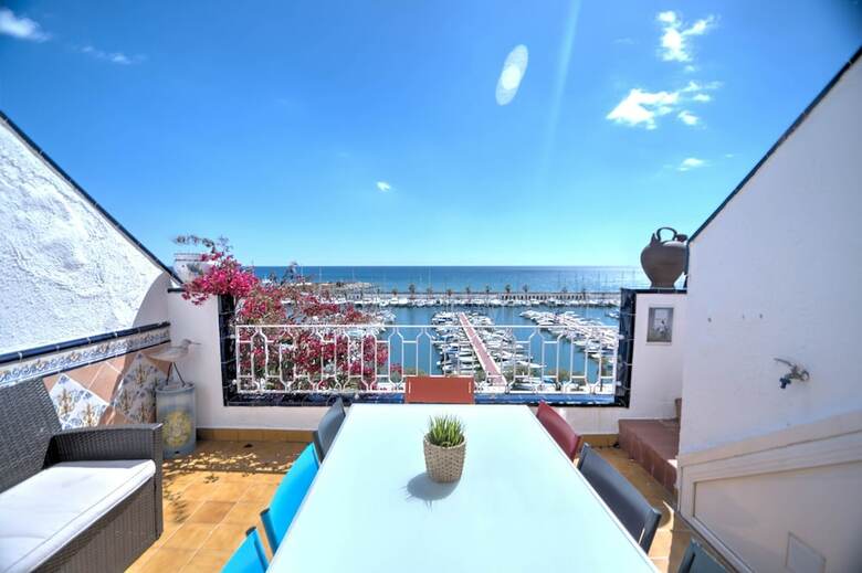 Apartamentos The Moonlight Sea View