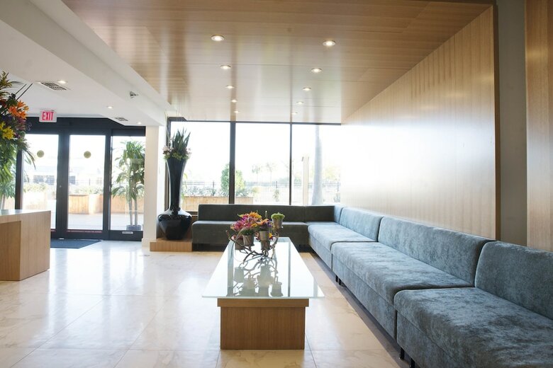 West Wing Hotel, Ascend Hotel Collection