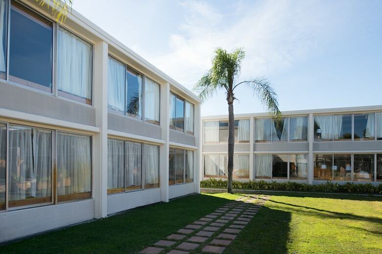 West Wing Hotel, Ascend Hotel Collection