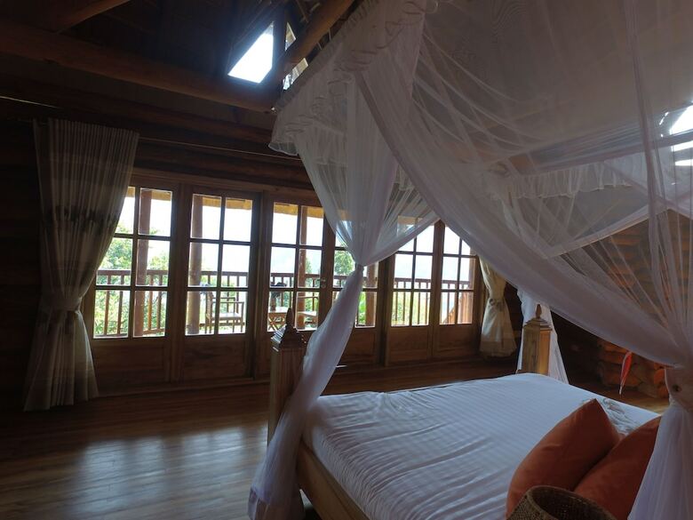 Hotel Trackers Safari Lodge Bwindi
