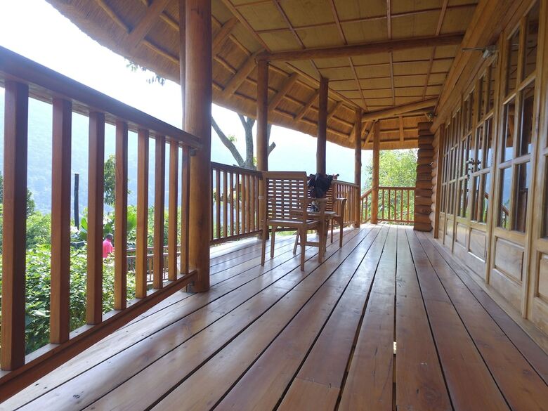 Hotel Trackers Safari Lodge Bwindi
