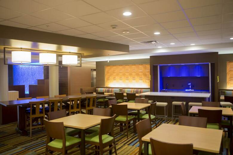 Hotel Fairfield Inn & Suites Cambridge