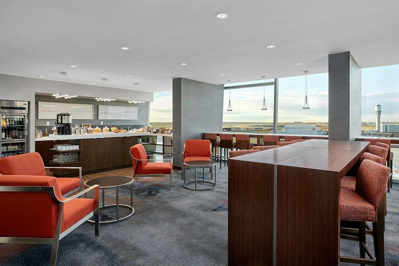 Calgary Airport Marriott In-terminal Hotel