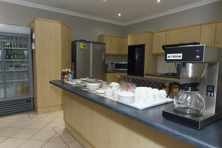 Hotel The Suburban