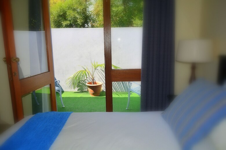 Bed & Breakfast Turtle Bay Lodge